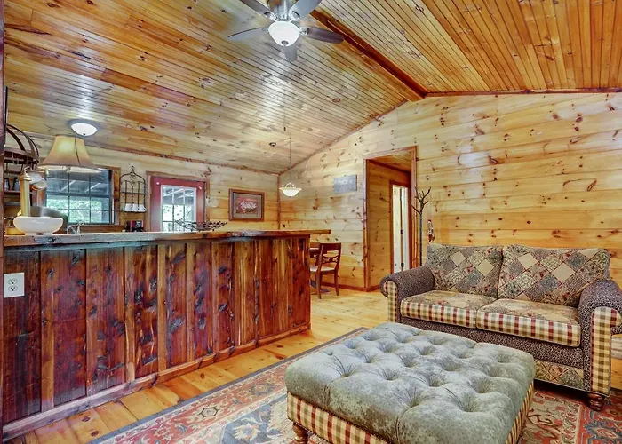 Private Broken Bow Cabin With Hot Tub And Gazebo!
