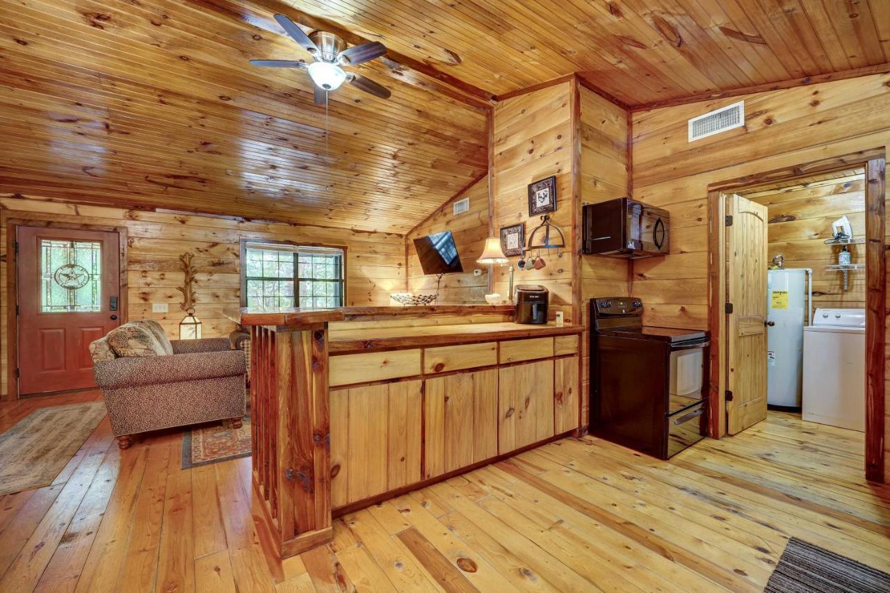 Private With Hot Tub And Gazebo! *