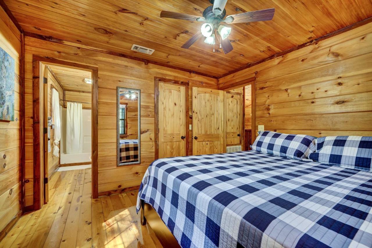 Private With Hot Tub And Gazebo! * Broken Bow